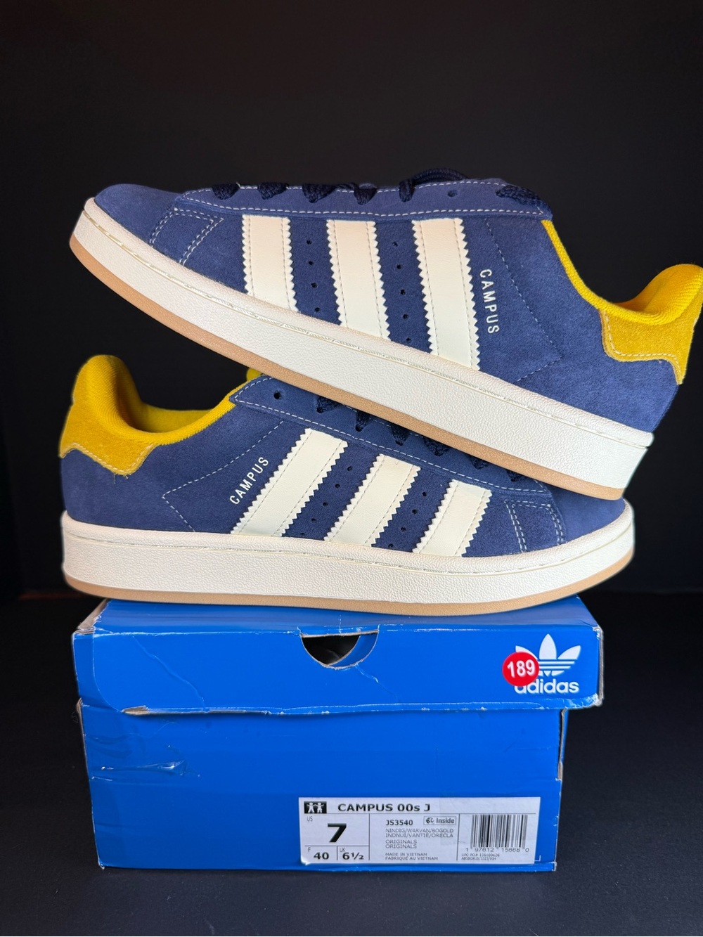 adidas Campus Suede Men’s Sneakers - Navy & Yellow w/ laces and pins size 7M/8W
